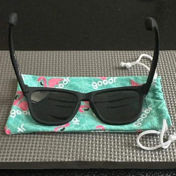 Goodr Black Polarized  Sunglasses - A Unicorn’s Calamity - Picture 7 of 8
